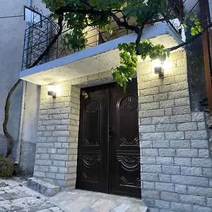 https://house-luigi-gjirokaster.albaniahotels.org
